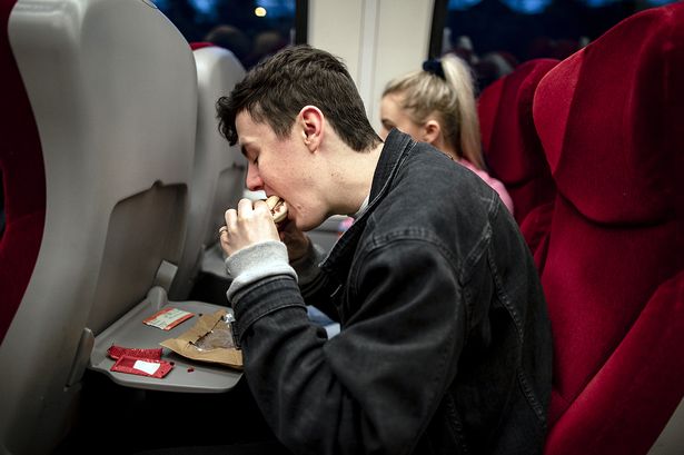 eating on public transport leeds